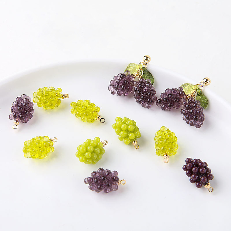 Resin Art Engagement - 6pcs Cute Little Grapes Resin Charms